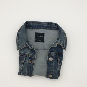 This is a size small denim jacket.